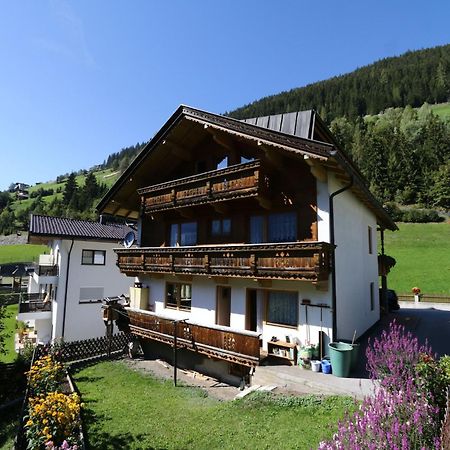 Apartment In Mayrhofen With A Balcony Exterior foto