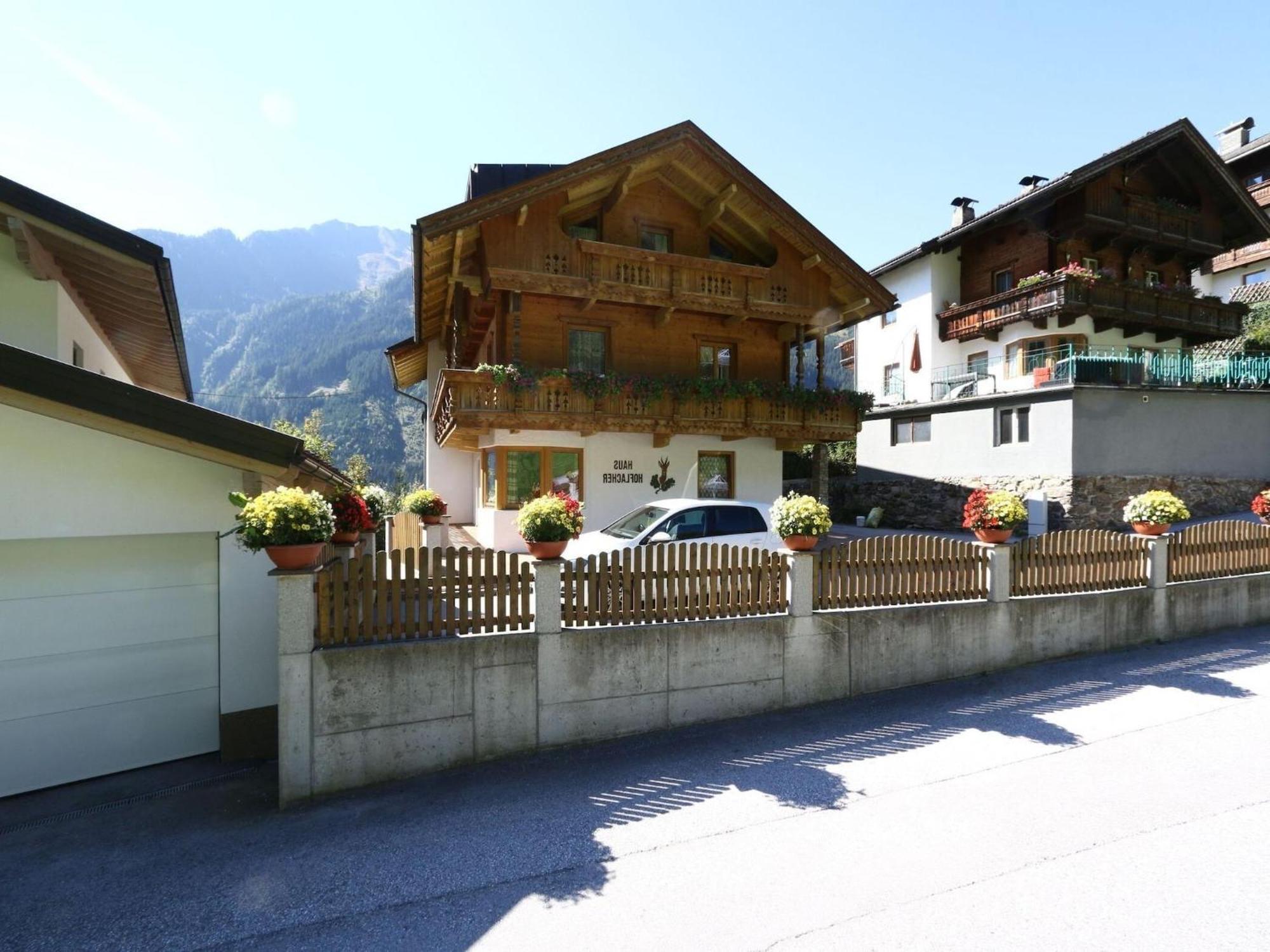 Apartment In Mayrhofen With A Balcony Exterior foto